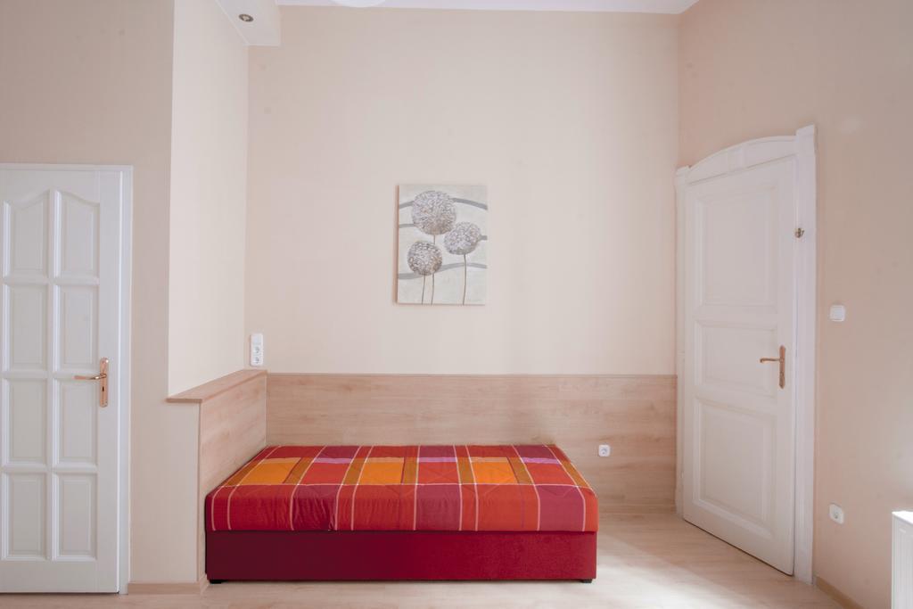 City Centre Apartment With 3 Bathrooms, Budapest